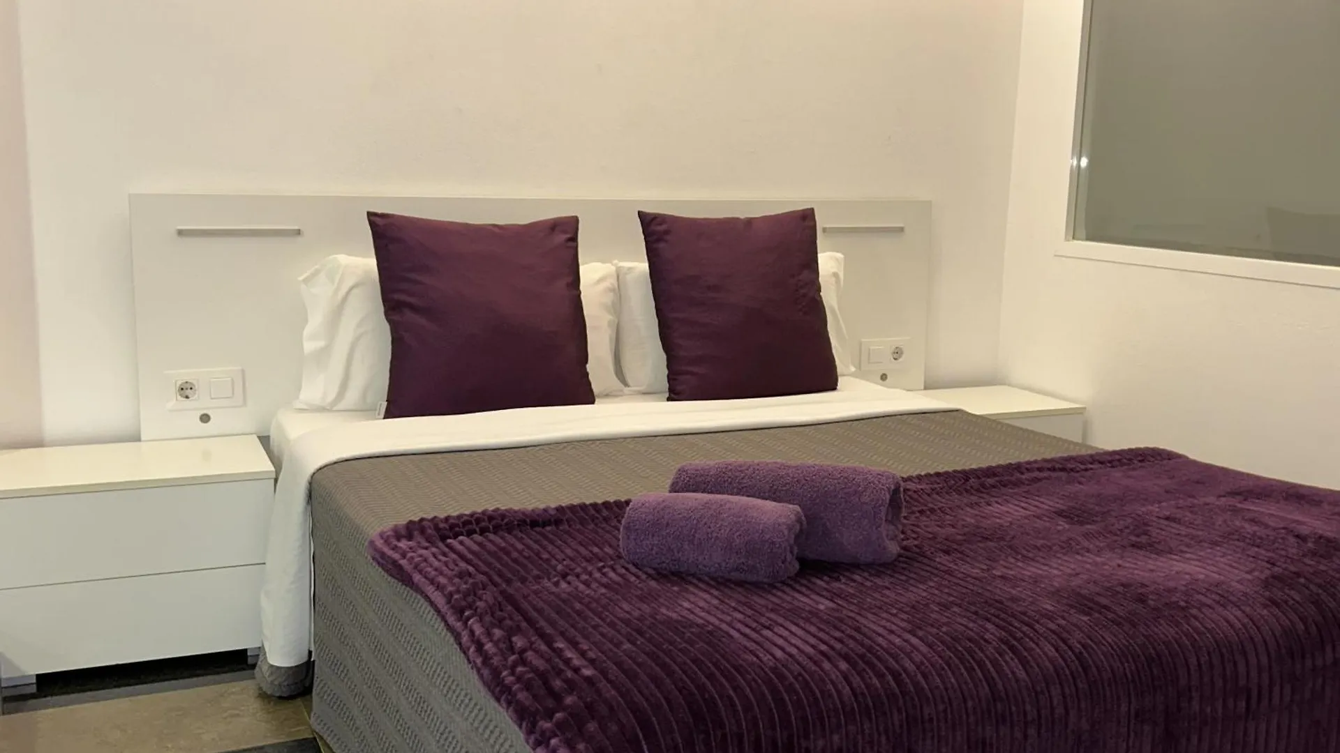 Apartahotel Baldiri Sant Boi de Llobregat 2*,