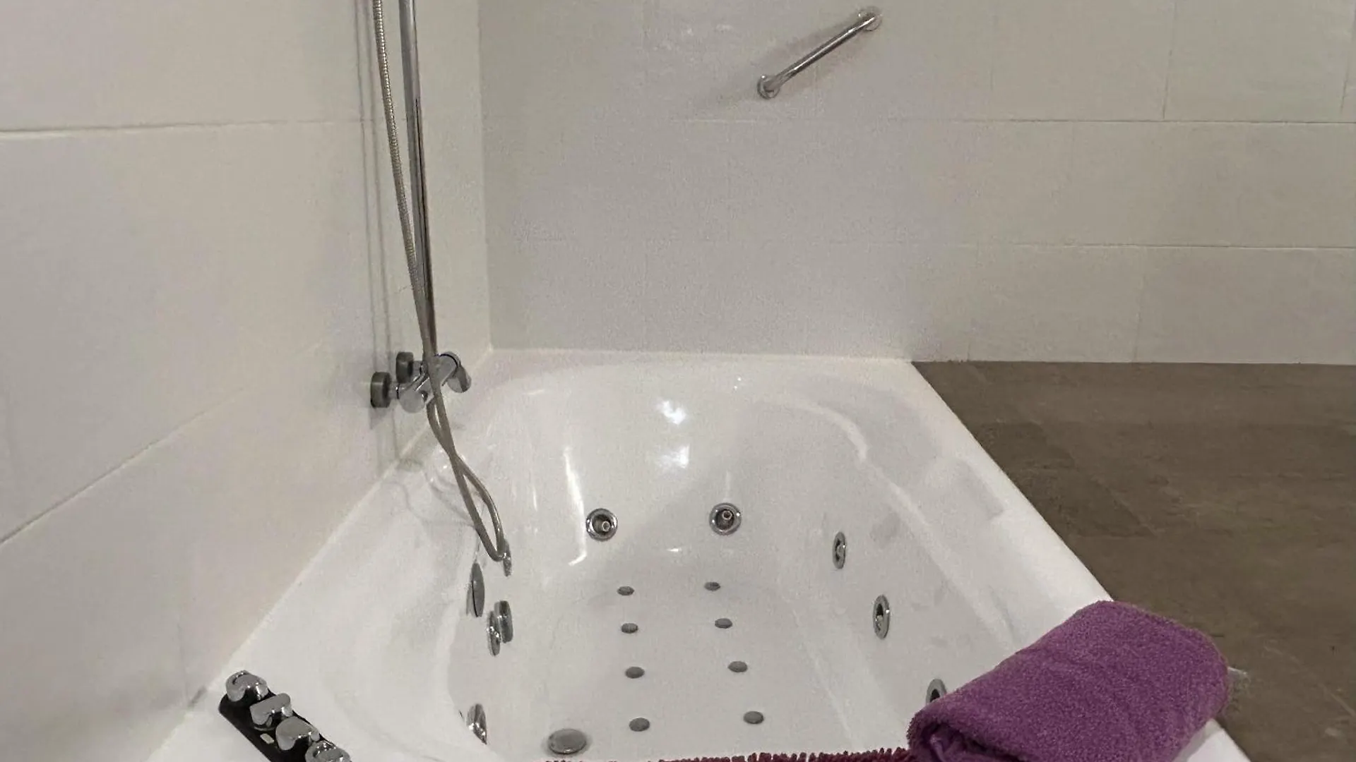 Aparthotel Apartahotel Baldiri Sant Boi de Llobregat